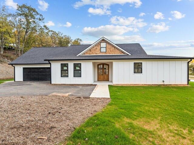 House for sale in Landrum