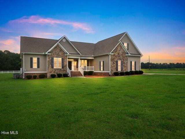 House for sale in Elm City