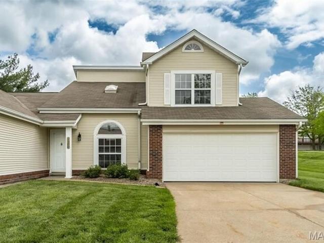 Condo for sale in Saint Charles Condo for sale in Saint Charles