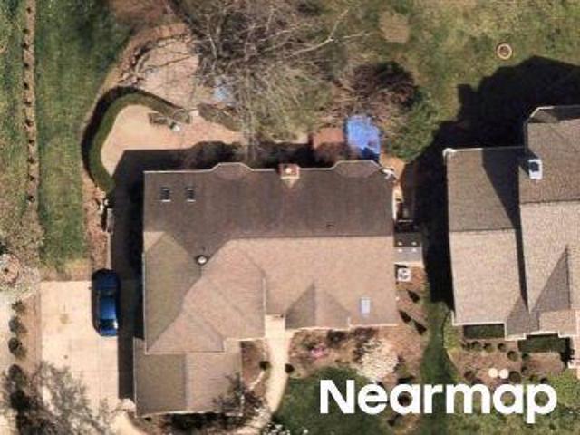 House for sale in Walled Lake