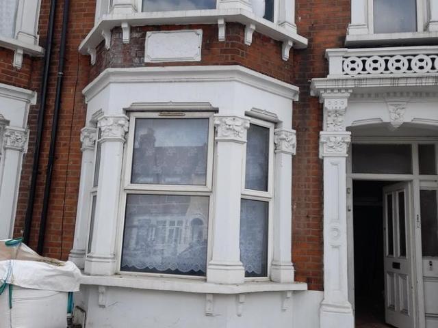Apartment for rent in Plashet, Greater London