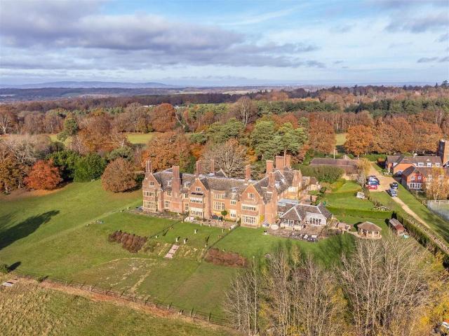 House for rent in Horsham, West Sussex