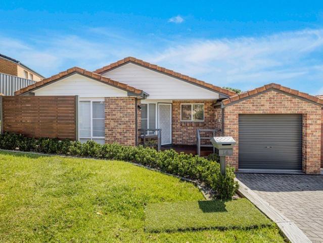 House for rent in Kanahooka, Wollongong City Council