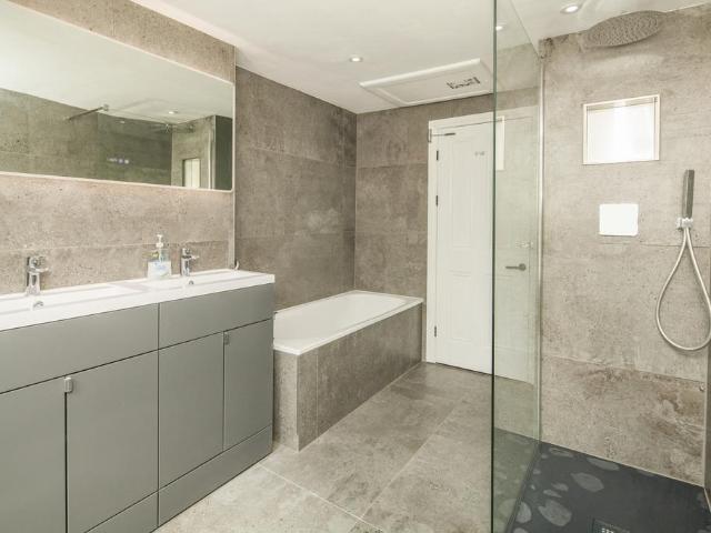 Apartment for rent in Nunhead, Greater London