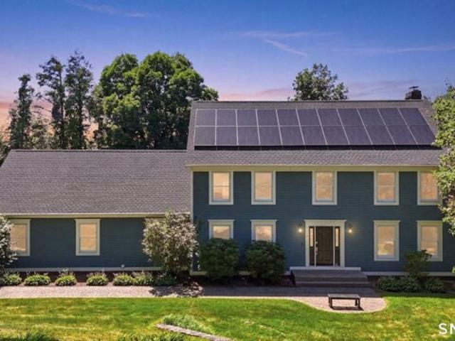House for sale in Farmington, Connecticut