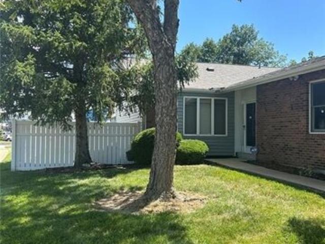 Condo for sale in Saint Charles Condo for sale in Saint Charles