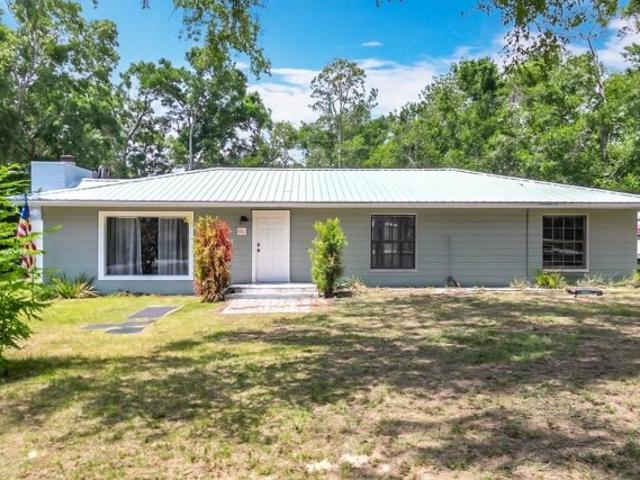 House for sale in Bronson