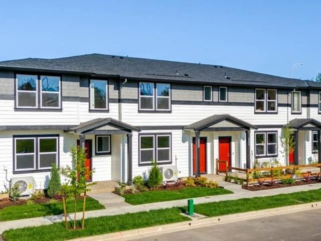 Townhouse for sale in Forest Lakes, Ohio