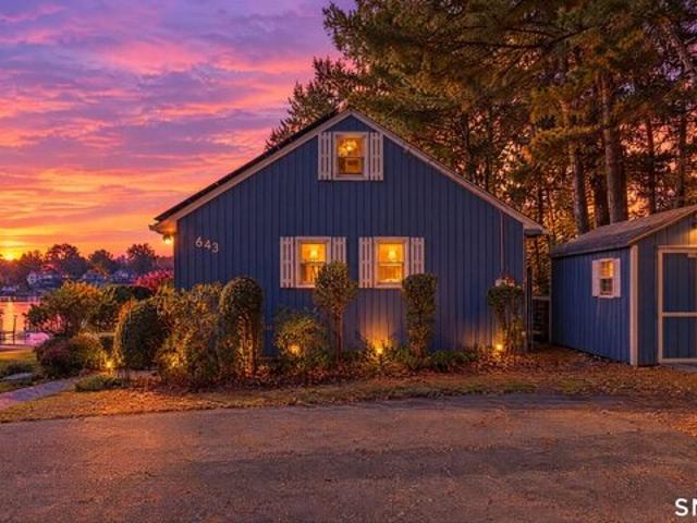 House for sale in Suffield, Capitol Planning Region