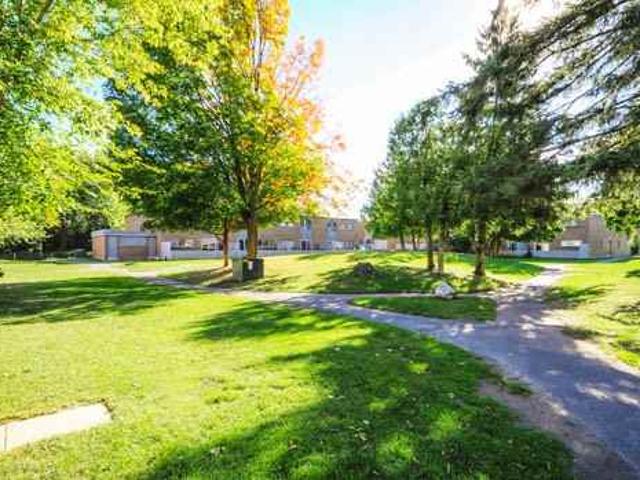Apartment for rent in Mulhurst Bay, Ontario