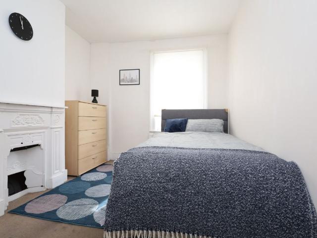 Studio for rent in Broxbourne, Hertfordshire