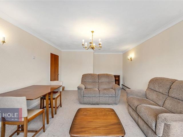House for rent in Kingswood