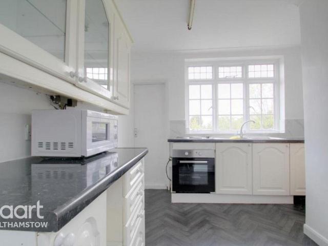 Apartment for rent in Hale End, Greater London