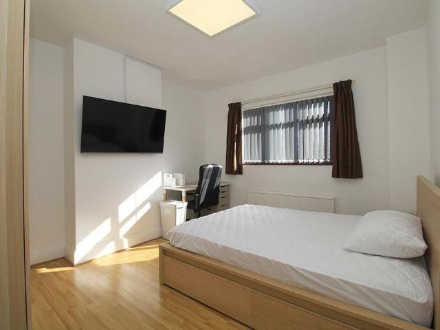 Room for rent in Elmfield, Leicestershire