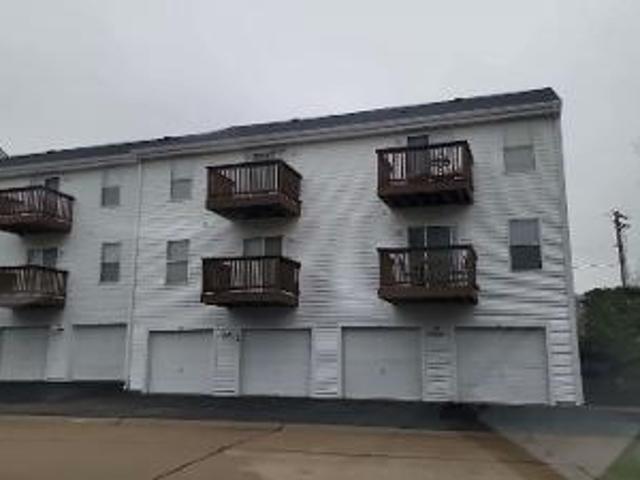 Condo for sale in Ballwin, Missouri