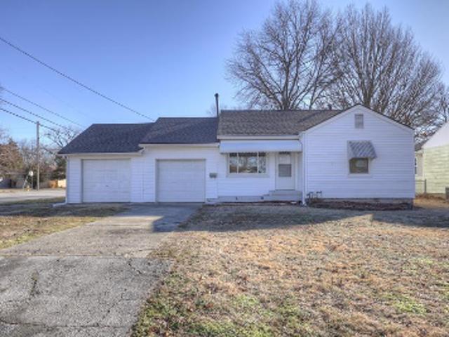 House for sale in Carthage, Missouri
