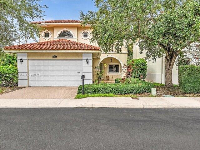 House for sale in Dania