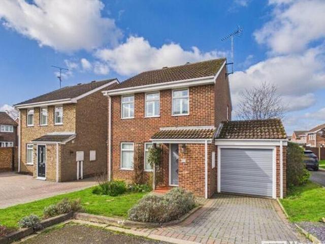 House for sale in Queens Park, Basildon