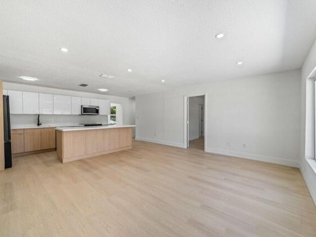 House for sale in Lake Park