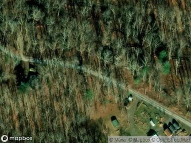 House for sale in Berkeley Springs, West Virginia