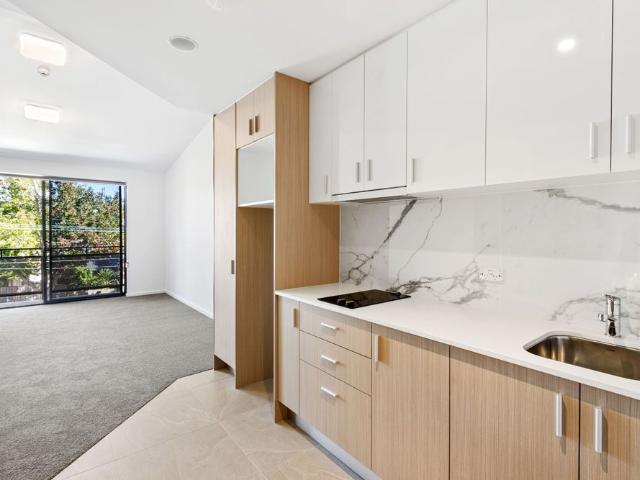 Studio for rent in Forestville