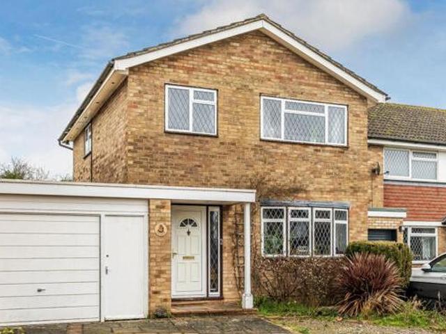 House for sale in The Butts, Kent