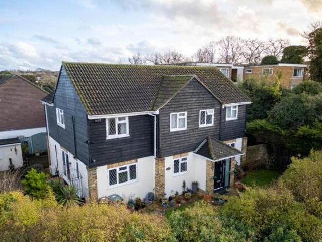 House for sale in Westcourt, Hamerton