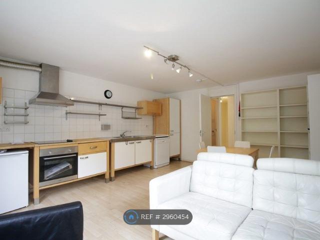 Apartment for rent in Chalk Farm, Greater London