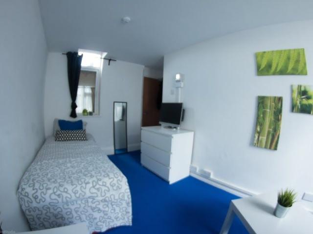 Room for rent in Catherine Cross, Darlaston