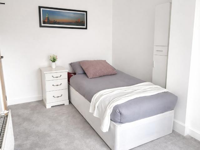 Room for rent in Catherine Cross, Darlaston