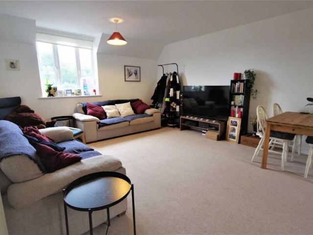 Apartment for rent in Dursley, School House