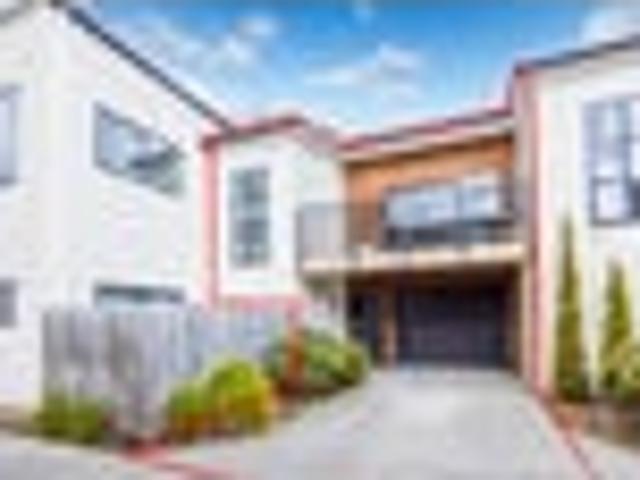 Townhouse for sale in Hamilton, Waikato