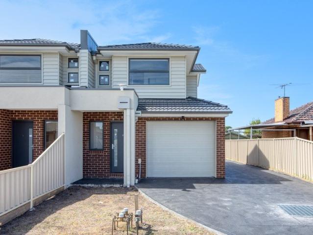 Townhouse for rent in Camerons Creek, Victoria