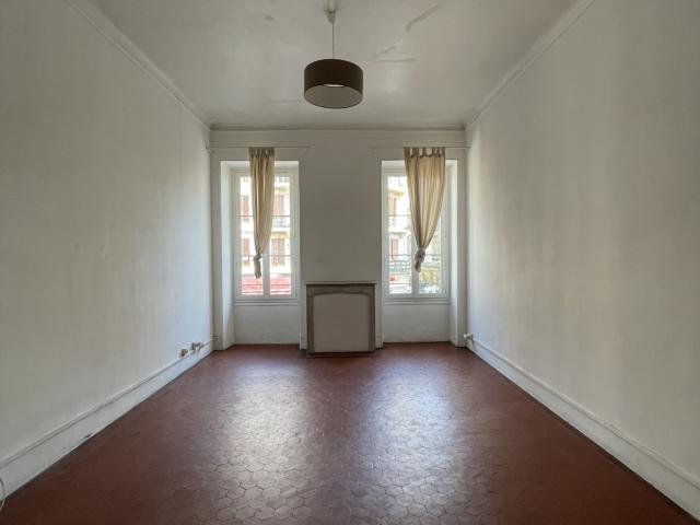 Appartement location à Thiers, Nice