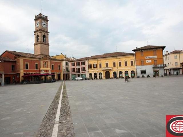 Locale Commerciale in affitto a Unione di Comuni della Romagna Forlivese, Forlimpopoli