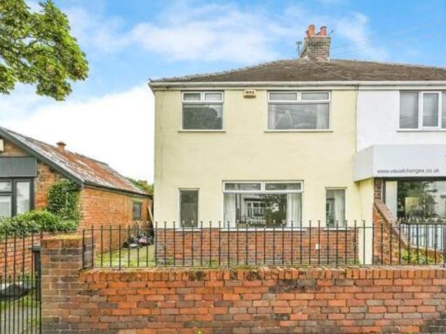 House for sale in Calderstones