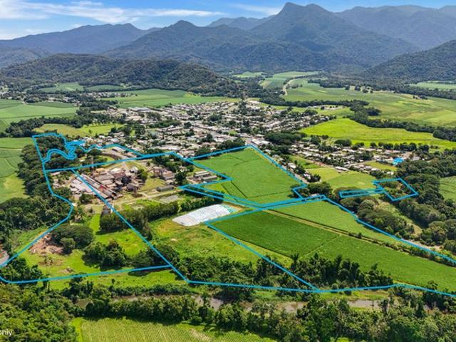Warehouse for sale in Mossman, Queensland