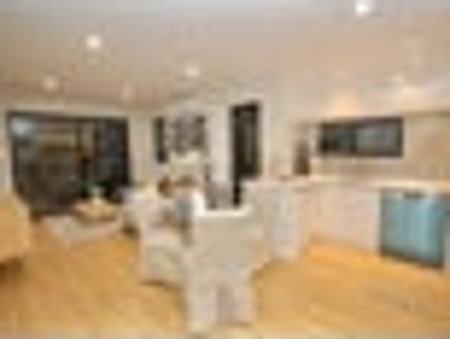 Townhouse for rent in Sunnynook