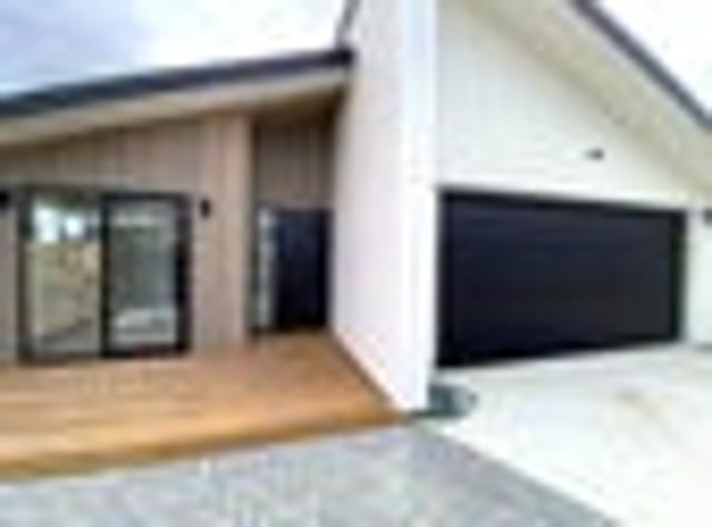 House for rent in Sunnynook, Oroua County