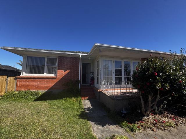 House for rent in Sunnynook, Oroua County
