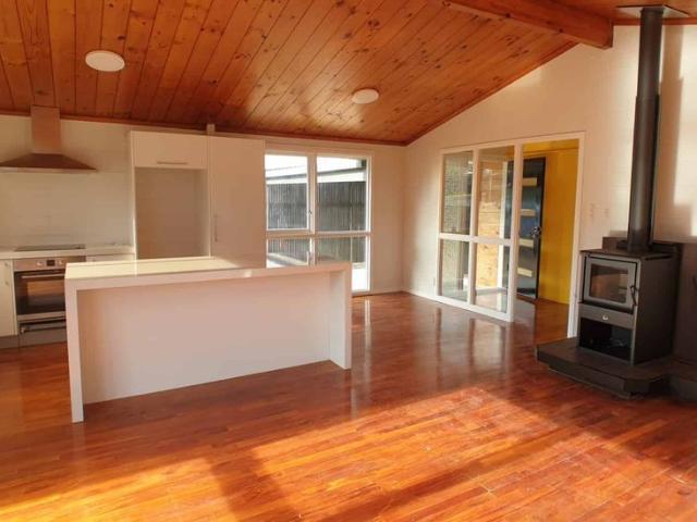 House for rent in Sunnynook, Oroua County