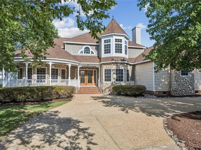 House for sale in Poquoson