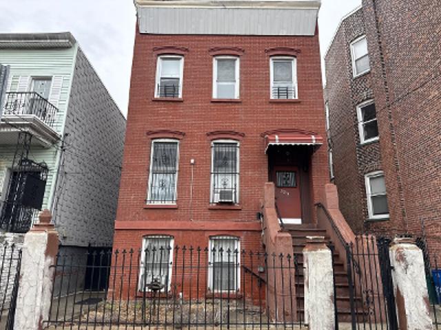 House for sale in Hudson, New Jersey