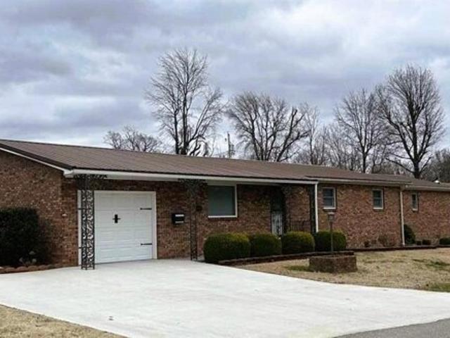House for sale in Dexter