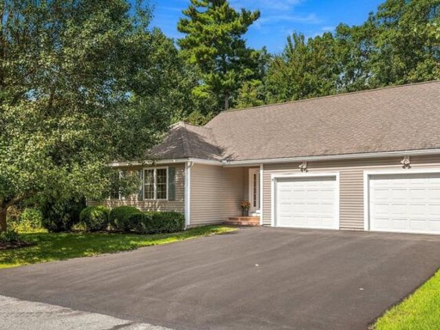 Condo for sale in East Hampstead, Hampstead