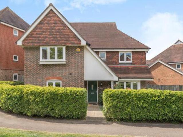 House for sale in Queen Elizabeth Park, Guildford
