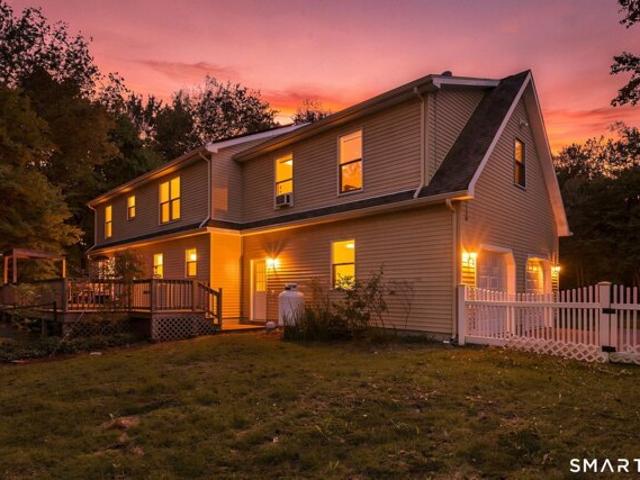 House for sale in Oakdale, Montville