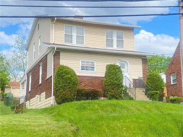 House for sale in Carnegie