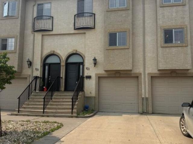 Townhouse for sale in Fort Mcmurray, Alberta