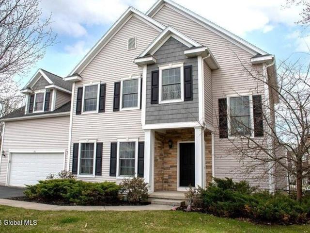 House for sale in Latham